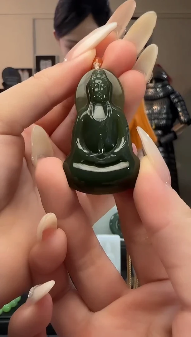 颈饰未镶嵌和田玉青黄口观音吊坠