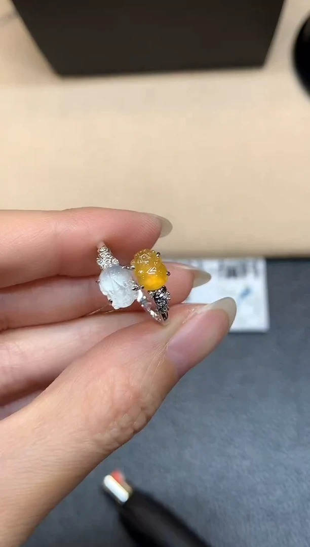 18K金镶嵌戒指翡翠貔貅【无服务费