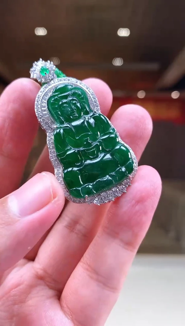 【闪购商品】翡翠颈饰未镶嵌             *406