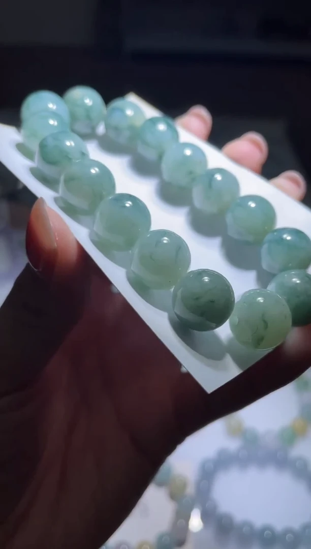 【闪购商品】定制翡翠未镶嵌翡翠手串