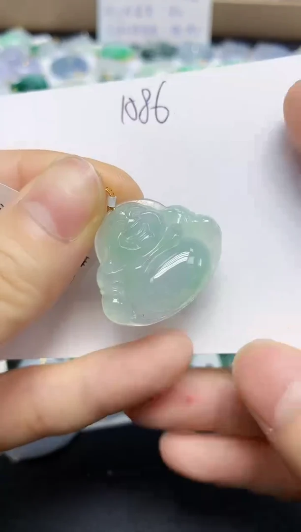 翡翠18K金镶嵌颈饰天然缅甸翡翠A货