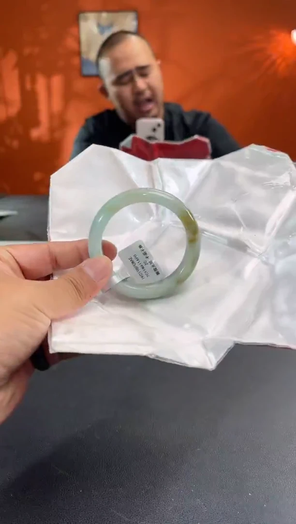 未镶嵌手镯翡翠6  52