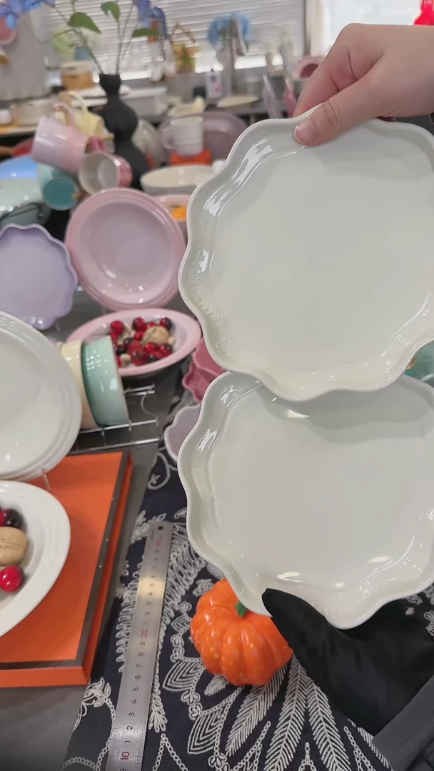 【闪购商品】瓷18cm花边盘奶油白-2个装