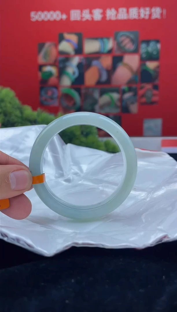 翡翠手镯未镶嵌手镯5