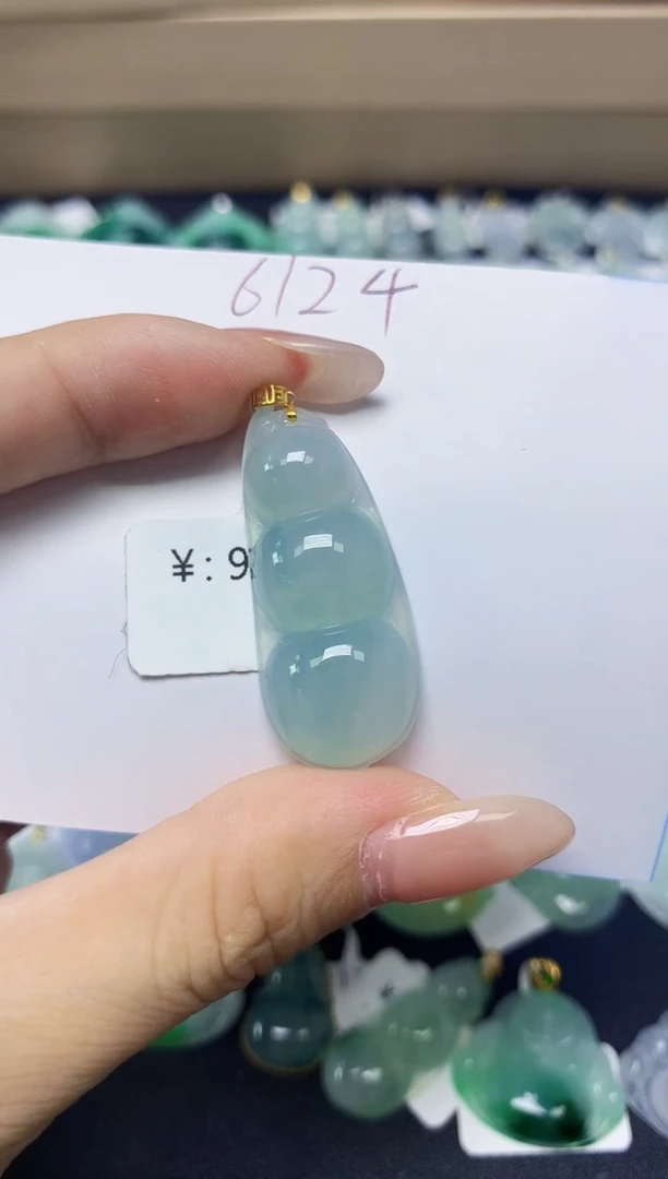 翡翠18K金镶嵌颈饰 天然缅甸翡翠A货