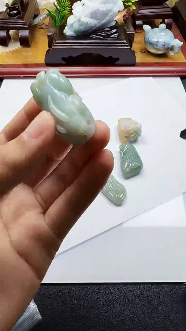 吊坠(不含链)未镶嵌翡翠1