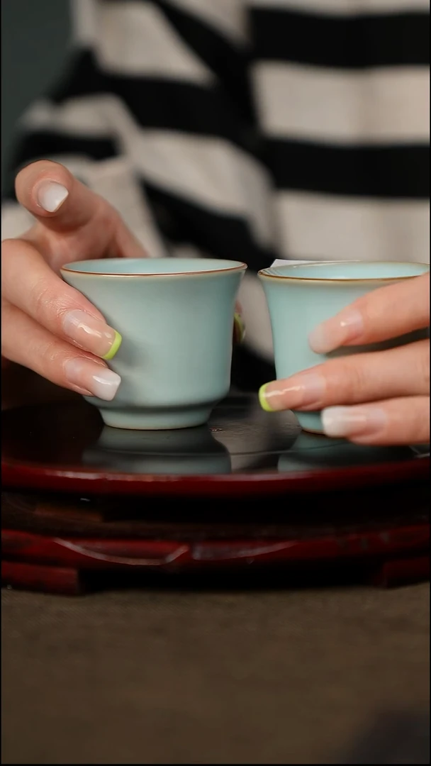 全品 圆融钟式杯 带底款 颜色随机 单只