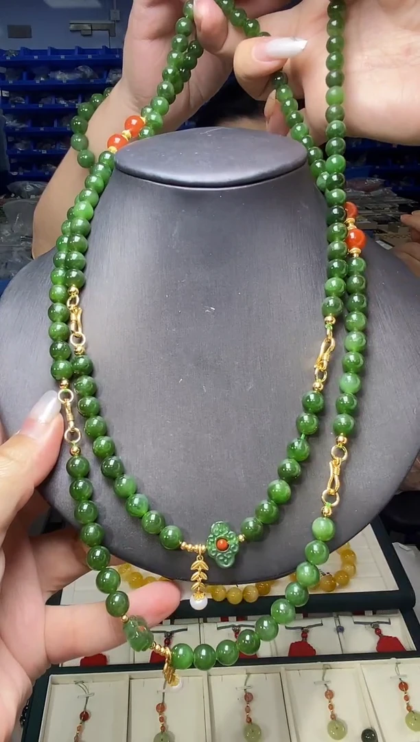 和田玉未镶嵌项链  多样性发货发其一