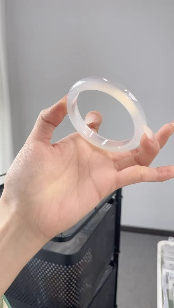 【闪购商品】玛瑙/玉髓手镯未镶嵌58-59圈