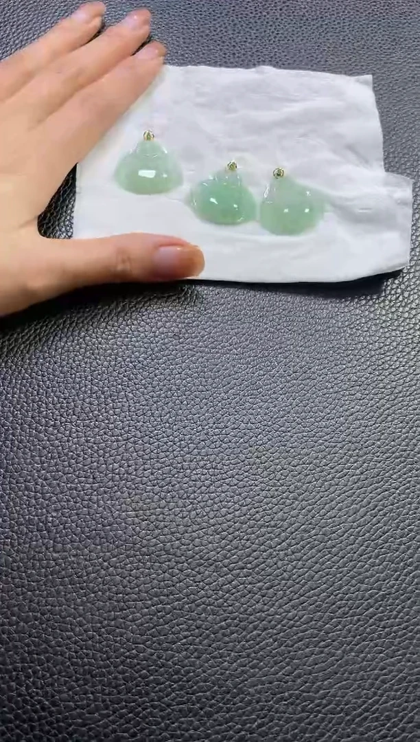 翡翠挂件18K金镶嵌佛公多样性发一件