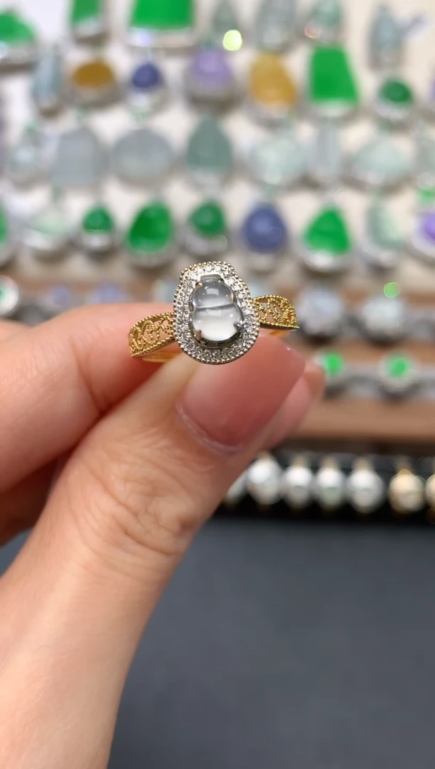 18K金镶嵌戒指翡翠q7