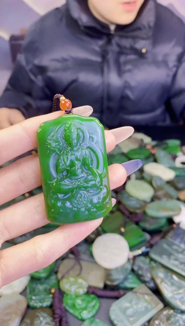 颈饰未镶嵌和田玉1