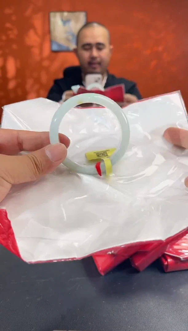 未镶嵌手镯翡翠9  52