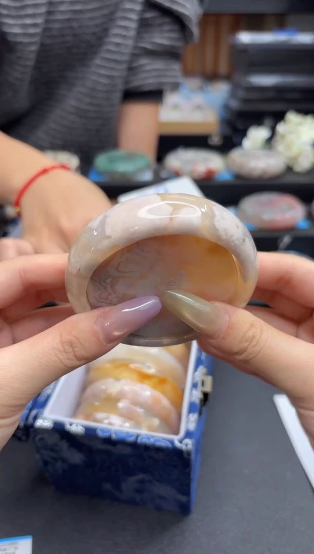 未镶嵌手镯石英质玉A12(60圈赠送镯心)