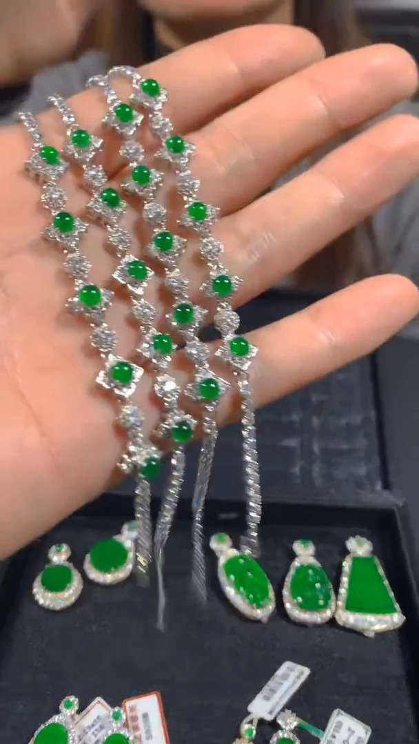 未镶嵌手链翡翠多样性发一