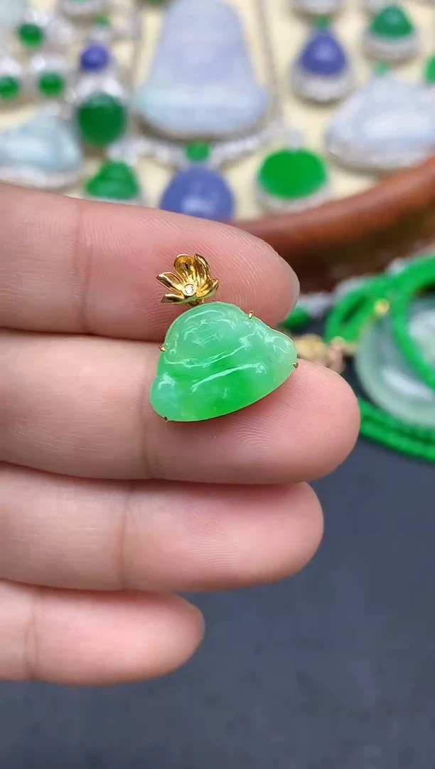 颈饰18K金镶嵌翡翠352-中国好珍宝