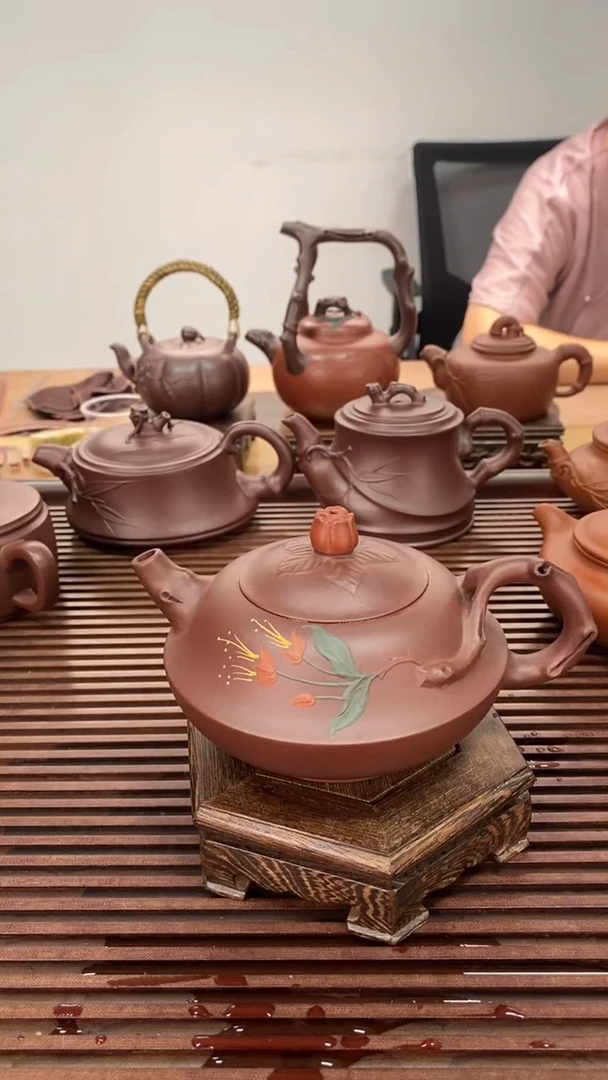 茶壶紫砂微瑕不退换260毫升泥绘玉兰紫泥