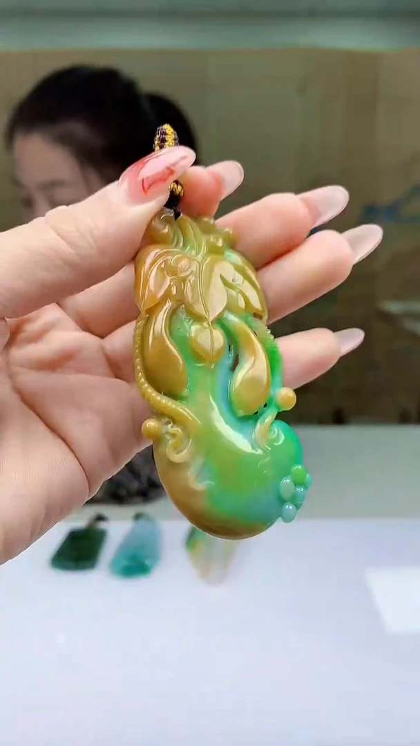 【闪购商品】定制翡翠未镶嵌4902ty-毛货挂件98