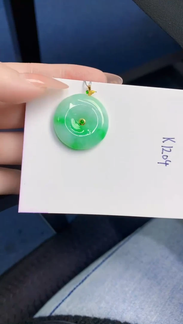 颈饰18K金镶嵌翡翠缅甸天然翡翠A货