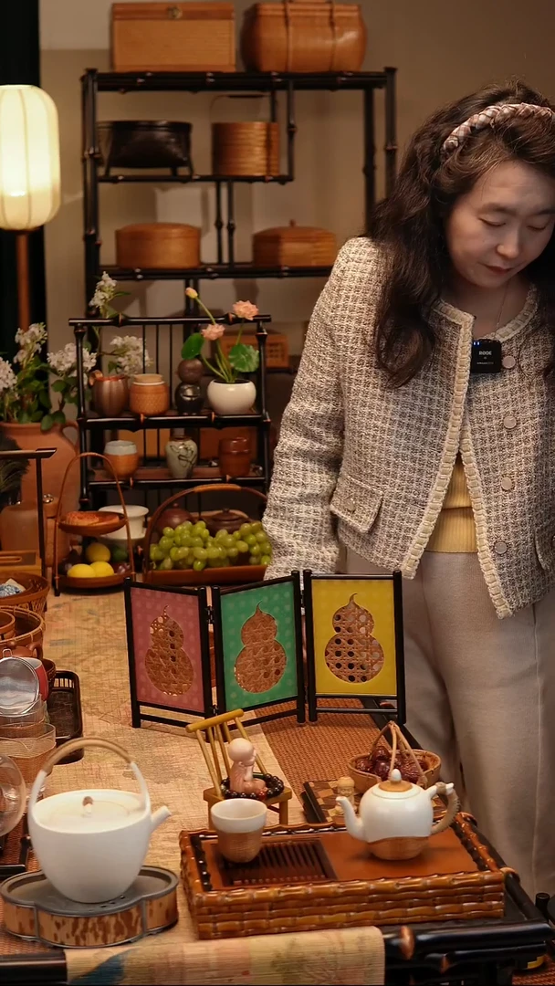 微瑕品三彩葫芦屏风
