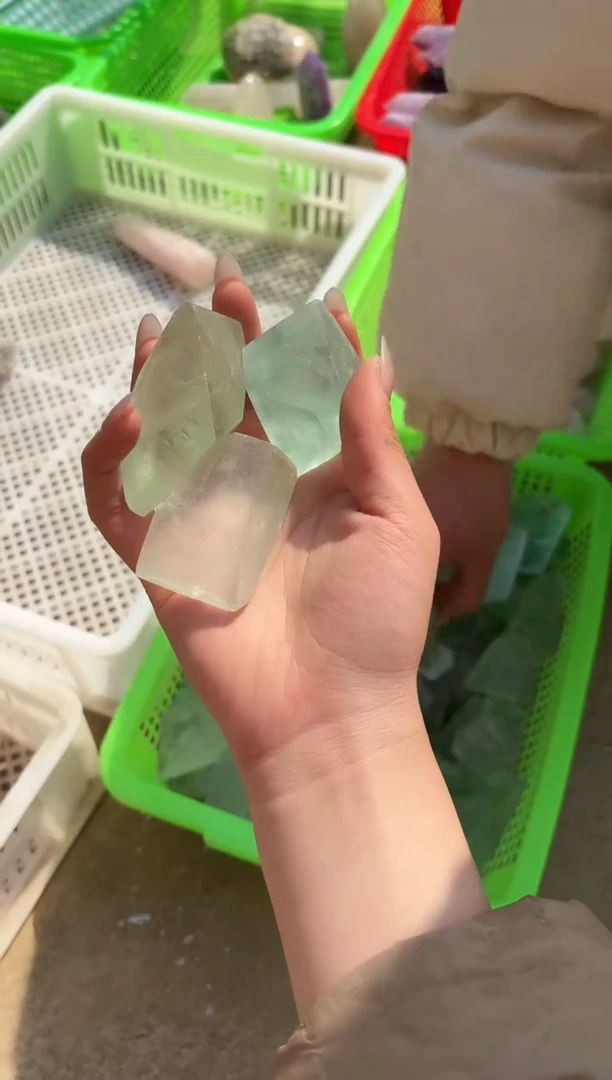 【闪购商品】水晶摆件未镶嵌ying石多样性发一个