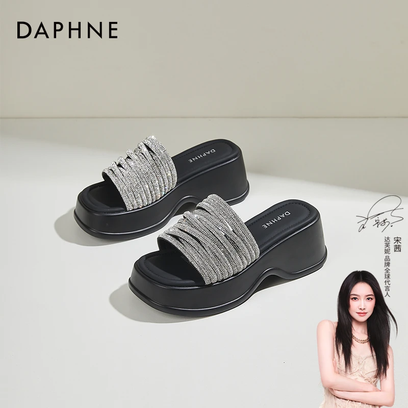 达芙妮厚底法式凉拖鞋女2025新款春夏外穿时尚亮钻一字高跟凉拖鞋