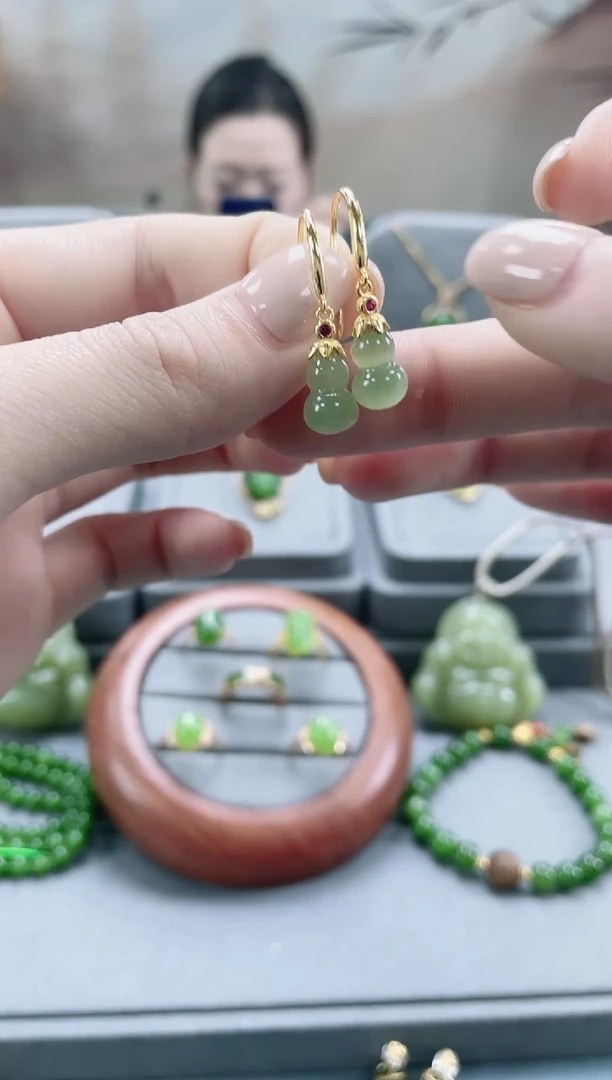 银S925镀金镶嵌和田玉耳饰银S925镀金镶嵌 和田玉 耳饰