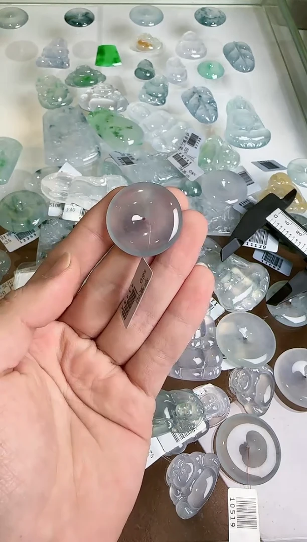 【闪购商品】翡翠吊坠(不含链)未镶嵌