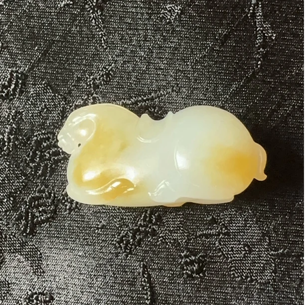 和田玉唐马吊坠 俄料精美糖羊脂马到成功玉质细腻油润