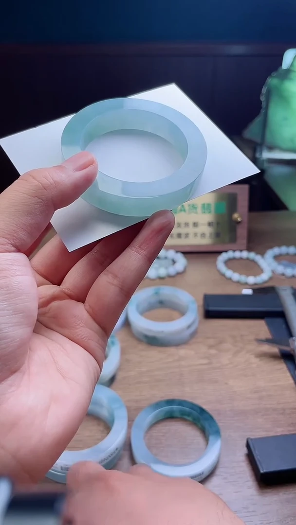 未镶嵌手镯定制翡翠暗*定制