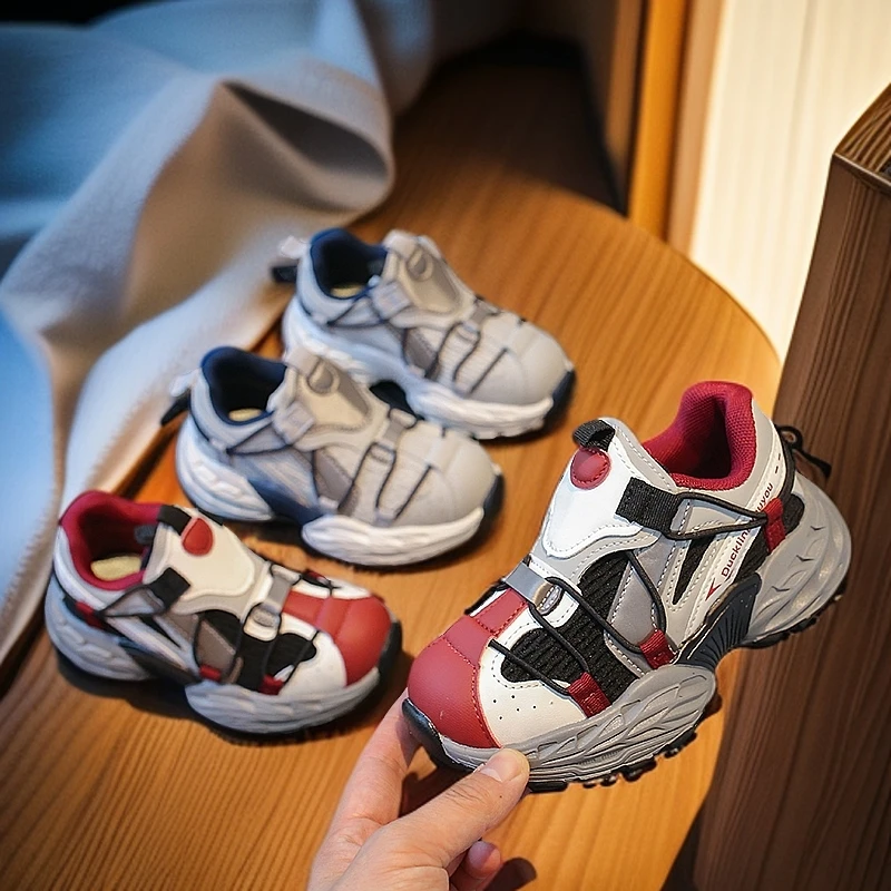 2025秋季新款炸街童鞋潮牌男女中大儿童老爹鞋休闲轻便跑步运动鞋