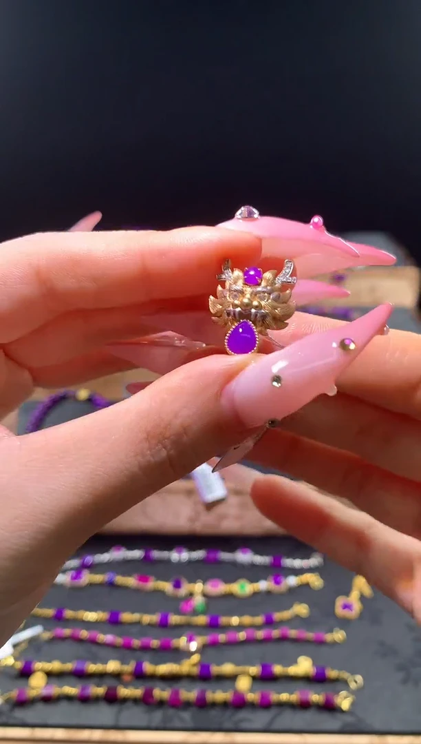 苏纪石（舒俱来）18K金镶嵌，吊坠