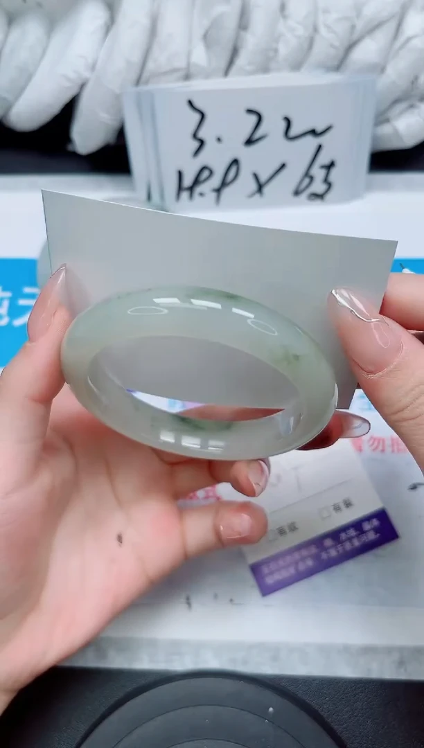 【闪购商品】石英质玉手镯未镶嵌137