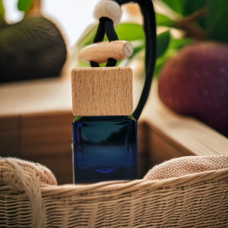 ماشىنائەتىر车挂香水车载香薰香薰清凉的味车挂香精室内香精