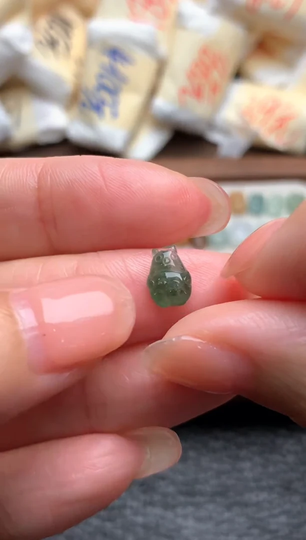 未镶嵌挂件翡翠一37