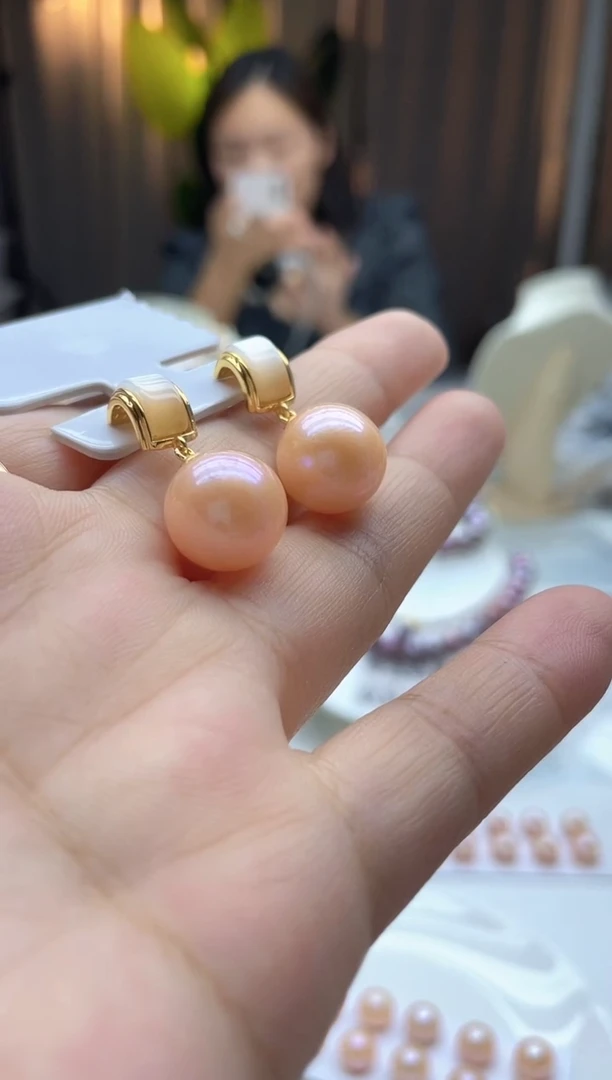 未镶嵌耳饰淡水珍珠128    13-14mm中国红耳饰（多样性发一）