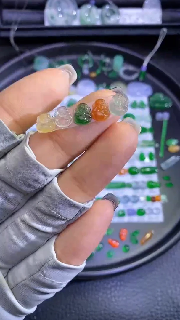 未镶嵌挂件翡翠财