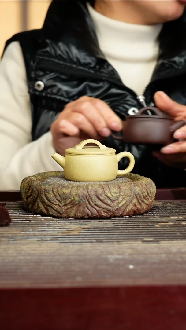 宜兴原矿紫砂壶茶壶宜兴原矿紫砂壶茶壶50C