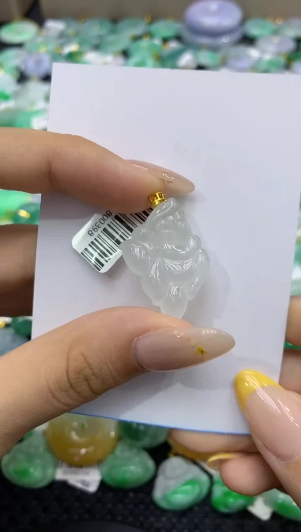 颈饰18K金镶嵌翡翠天然缅甸翡翠A货