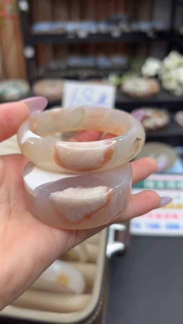 未镶嵌手镯石英质玉A63(54圈赠送镯心)