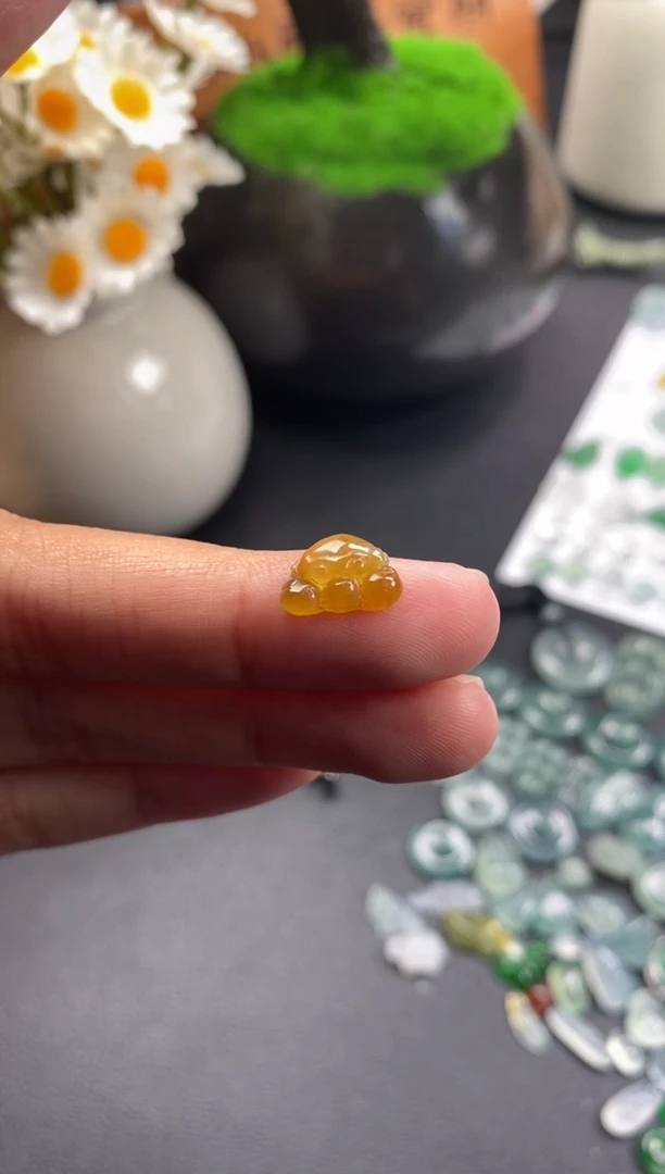颈饰未镶嵌翡翠黄翡螃蟹