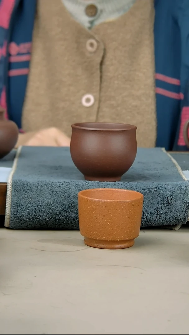 茶壶紫砂底槽清红黄泥杯子各一个