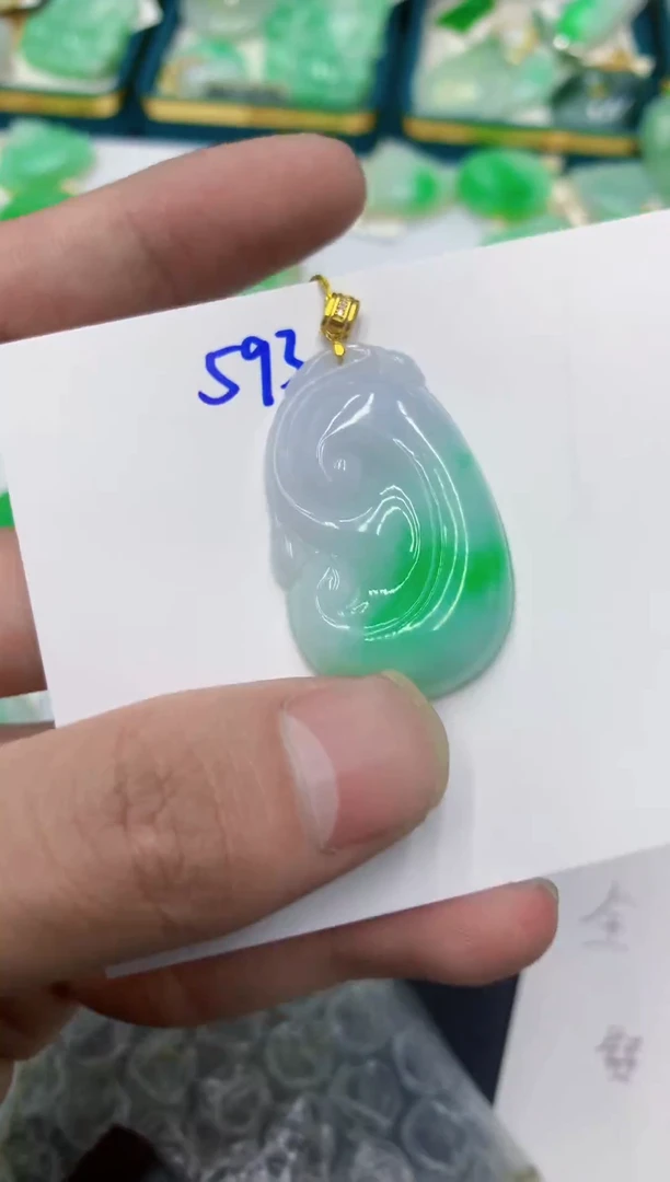 颈饰18K金镶嵌翡翠斐*111111