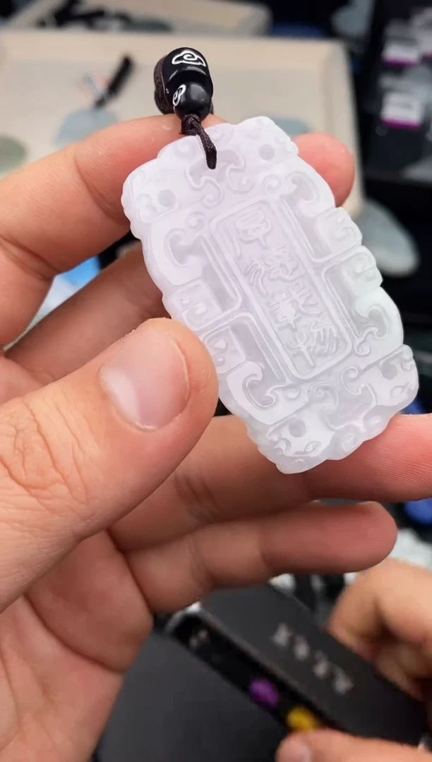 【闪购商品】翡翠颈饰未镶嵌  天然翡翠，一物一图