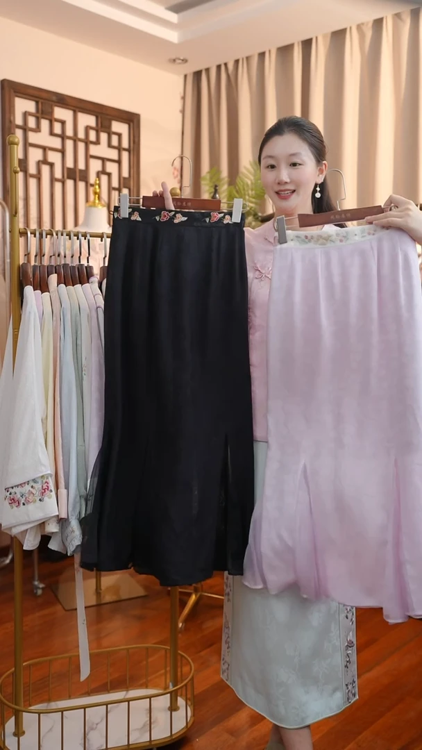 刺绣桑蚕丝非遗苏绣服饰一物一件