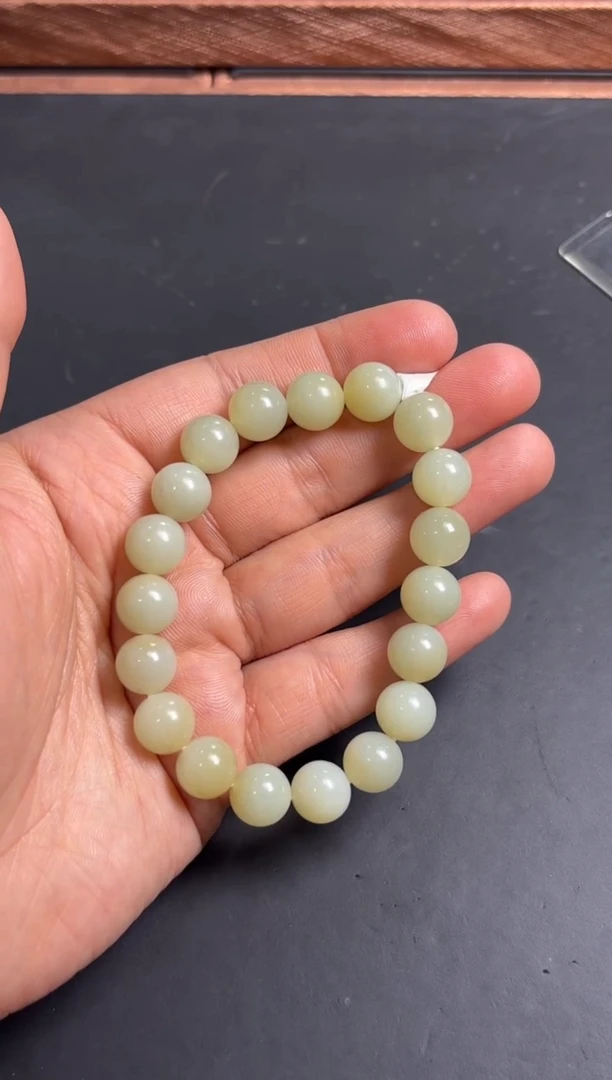 【闪购商品】和田玉手串未镶嵌且末微色差迪克兰卡10手串