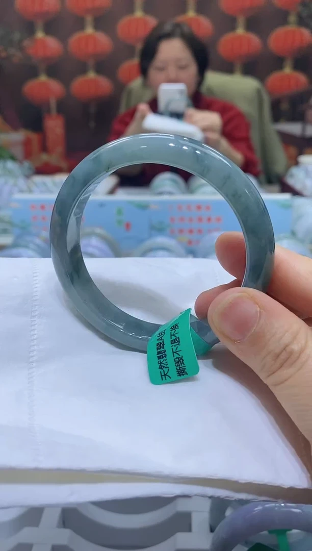 【闪购商品】翡翠手镯未镶嵌00009402