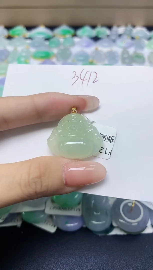 翡翠18K金镶嵌颈饰 天然缅甸翡翠A货