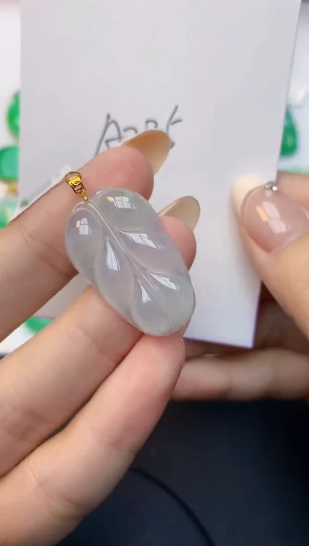 颈饰18K金镶嵌翡翠天然A货翡翠百元以上9元证书费自理