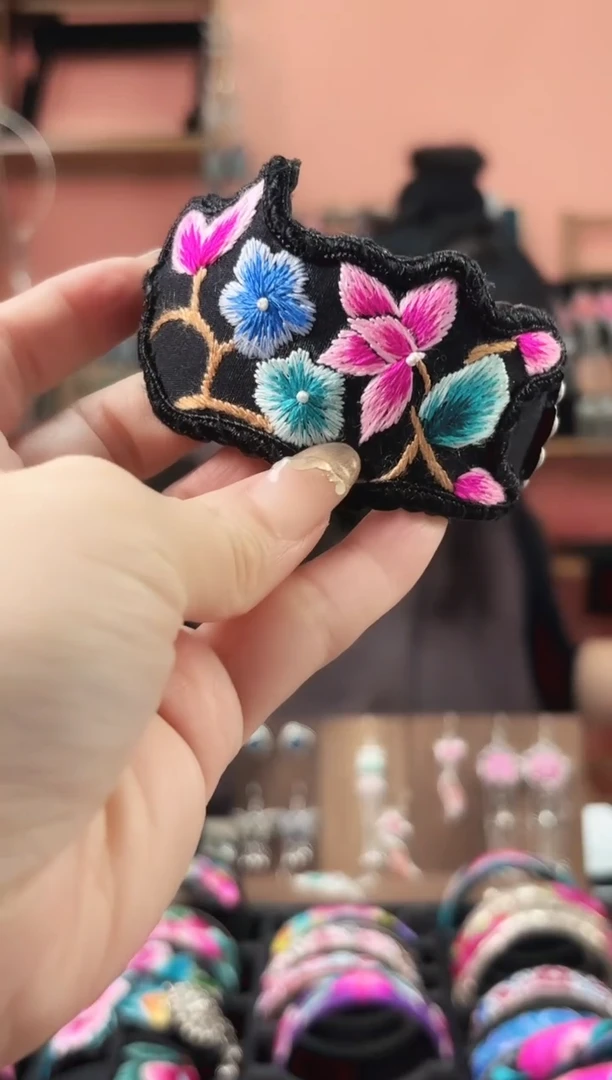 织绣艺枝独绣手工饰品1750